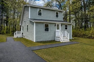 17 Southworth St 1