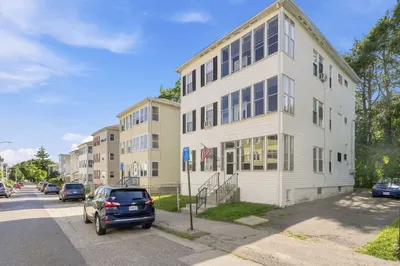 150 Ingleside Ave