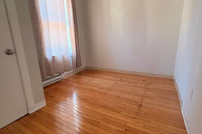 4 Ashley St #2 1