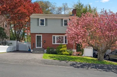 18 Crosstown Ave