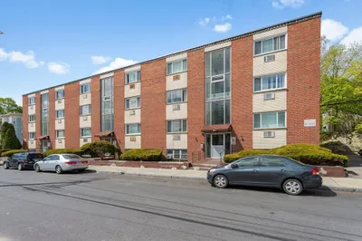 495 Huntington Ave #20 1