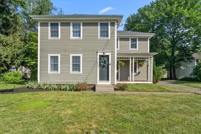 225 Commonwealth Rd