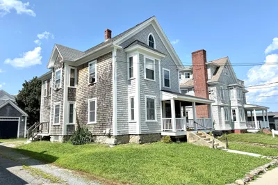 20 Brewster St #1 1