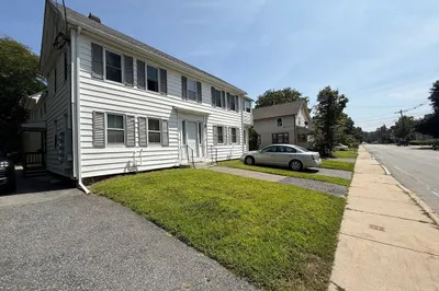 258 Main St #1 1