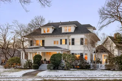 23 Everett Ave
