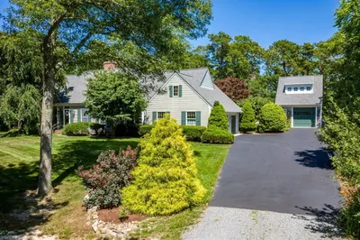 114 Kings Row Dr 1