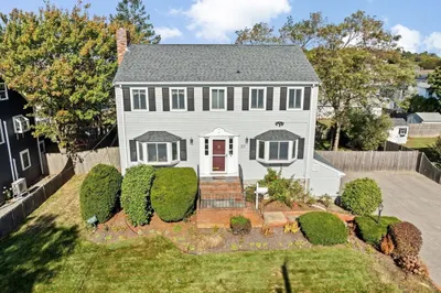 27 Packard Ave