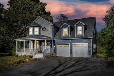 28 Capen Hill Rd