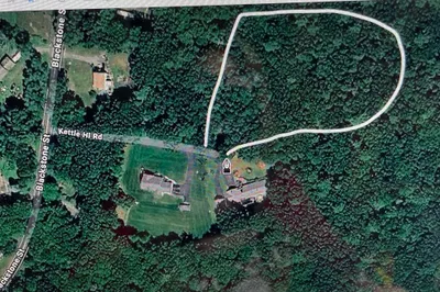 24 Kettle Hill Rd