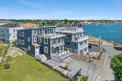 16 Fort Sq #2 1