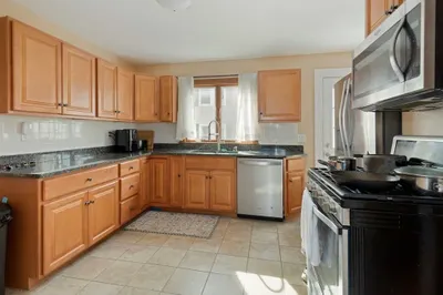 31-33 Underwood Ave #1 1