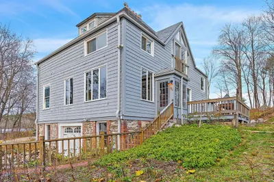 169 Main Street 1