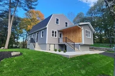 166 Forest St 1