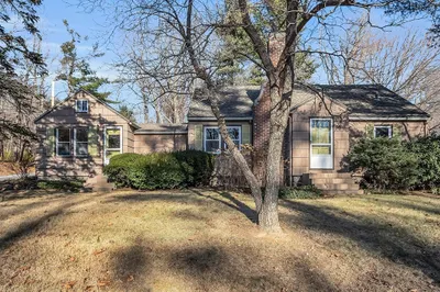 66 Pleasant St
