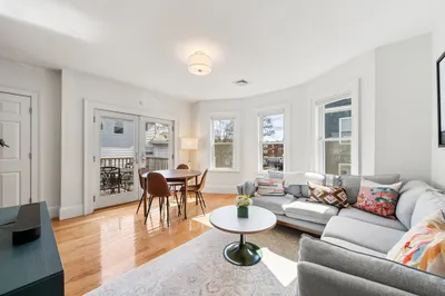 25 Fenwick St #2