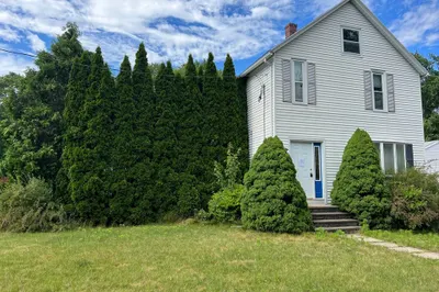 100 Abbey St