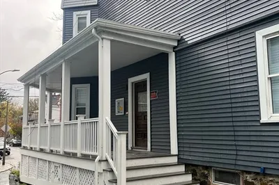 17 Corwin St #1