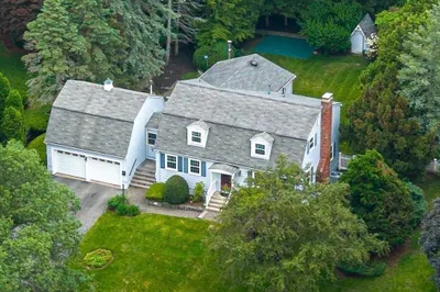 35 Circle Rd 1
