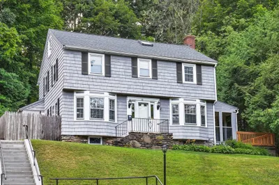 28 Saint Elmo Rd 1