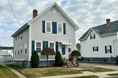 136 Grove Ave