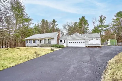124 Lost Lake Dr