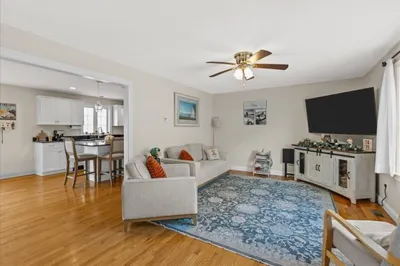 189 Centre Avenue #2 1
