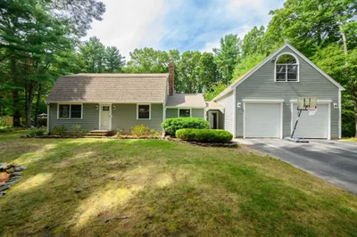 86 Edgewater Dr 1