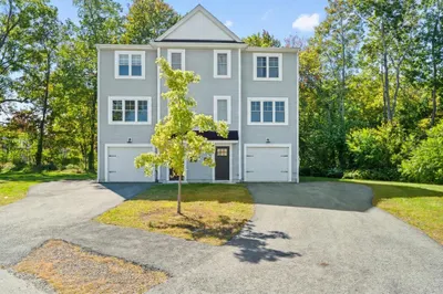 66 Castine St 1