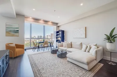 110 Stuart Street #27C