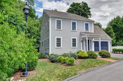28 Damon Farm Way #28 1