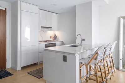133 Seaport Blvd #520