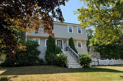 92 Colchester Dr 1