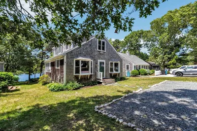 69 Shorewood Dr