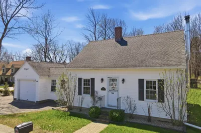 42 Bacon Street