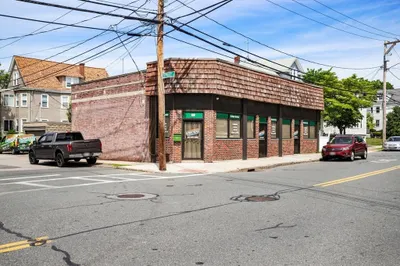 108 School St 1