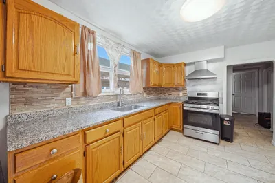 8 Cady St 1