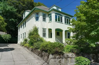 79 Bartlett Ave #79 1