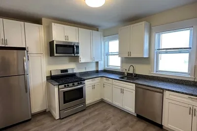 35 George St #3