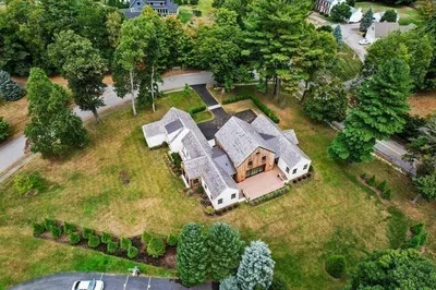 2 Fletcher Steele Way 1