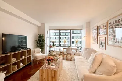 1 Avery Street #14C