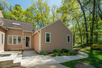 5C Old Colony Drive #C 1