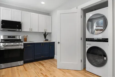 45 Kent St #2