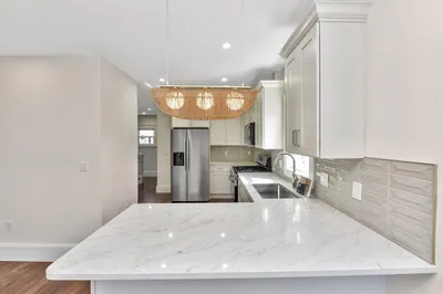 37 Itasca St 1