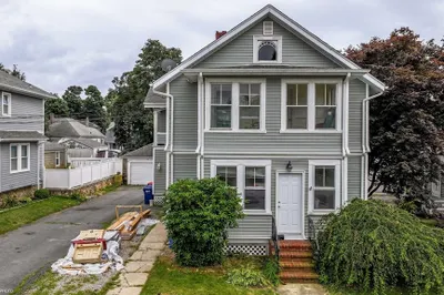 39 Taber St 1