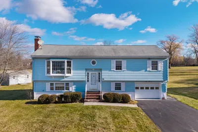 321 Old Marsh Hill Road 1