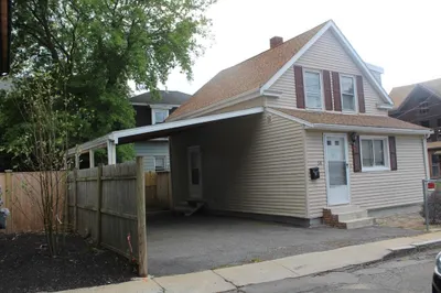 38 Fisk Ave 1