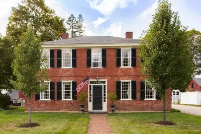 28 N Main St 1