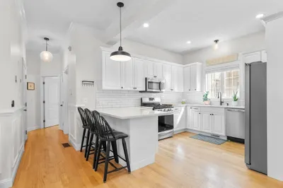 6 Wyman St #1