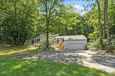 56 Old Littleton Rd