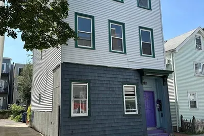 163 W 8th St